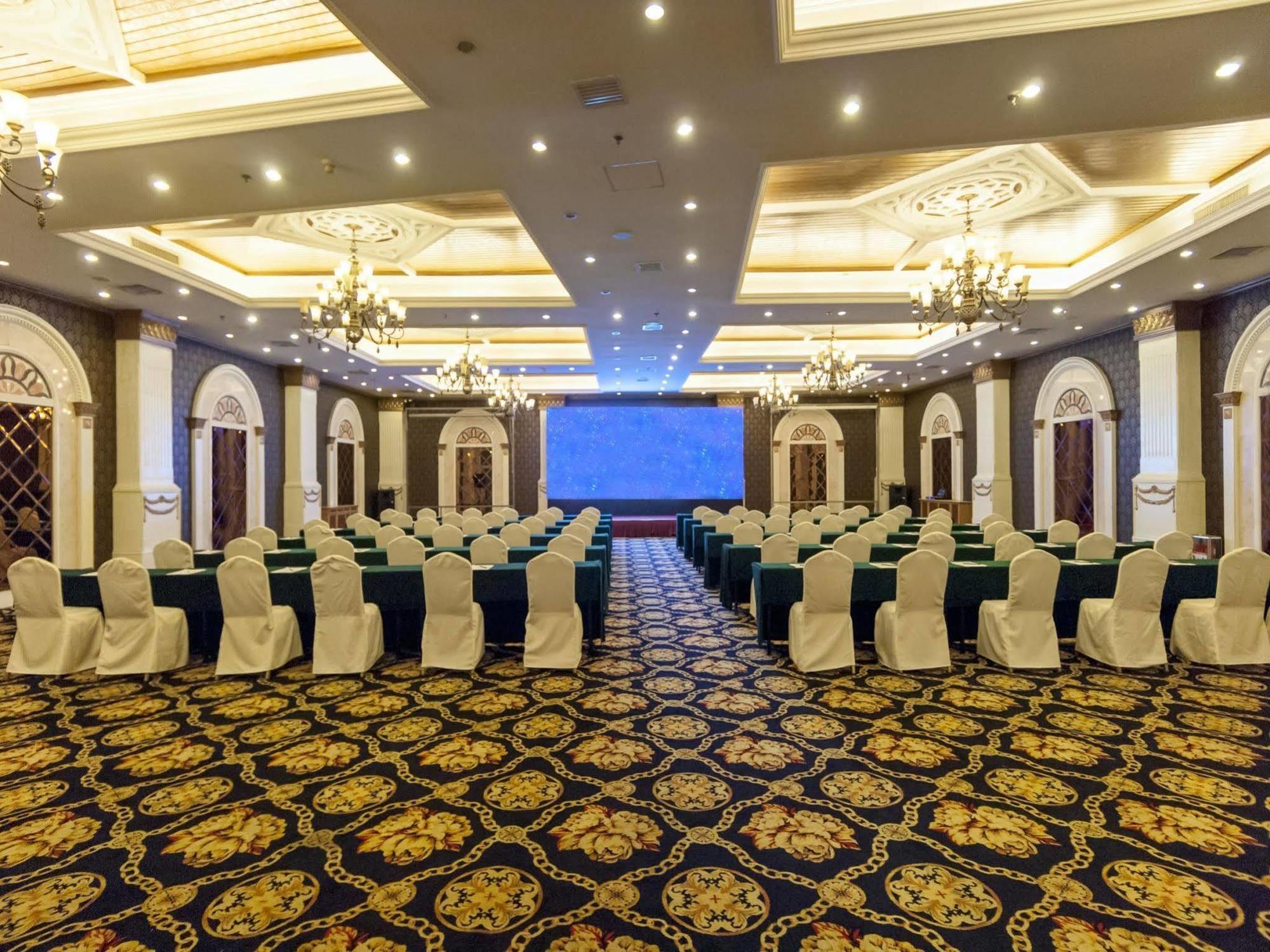 Grand Regency Hotel צ'ינגדאו מראה חיצוני תמונה
