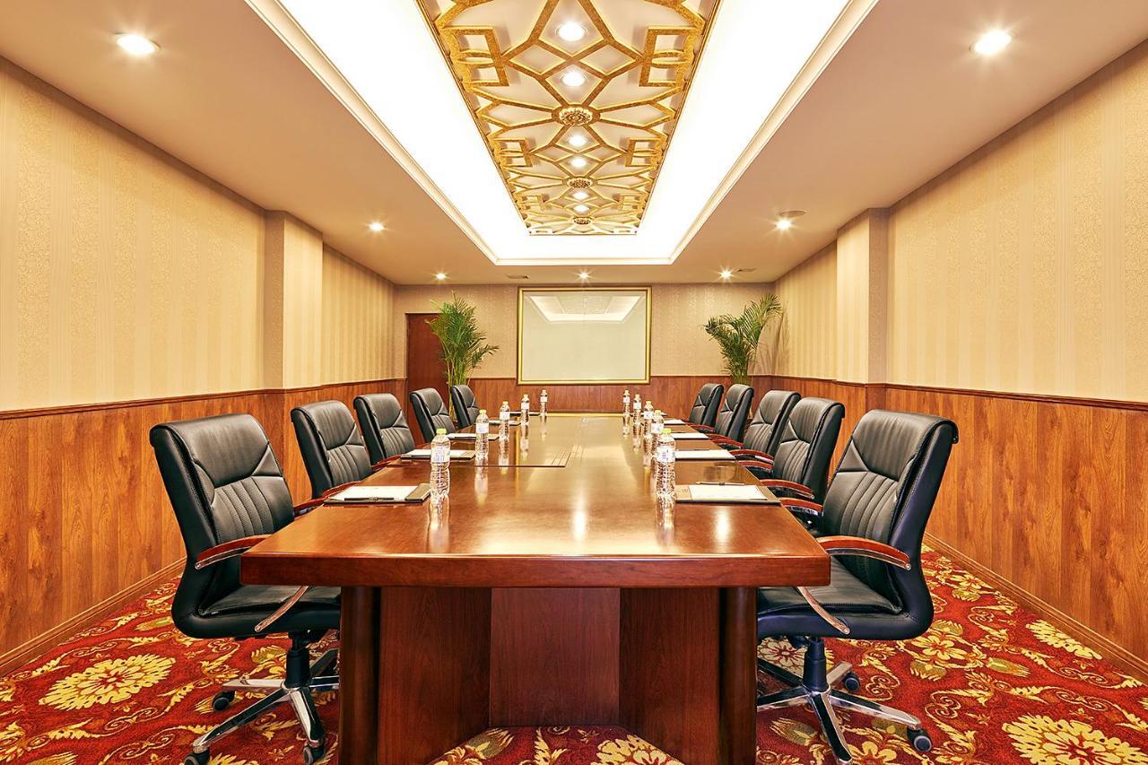 Grand Regency Hotel צ'ינגדאו מראה חיצוני תמונה